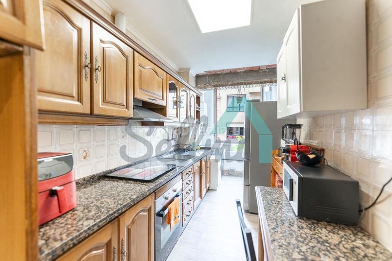 Foto e3d8101b-a0be-4ce1-843d-75bc84fb5214. Pis amb calefacció aparcament a Colloto Oviedo