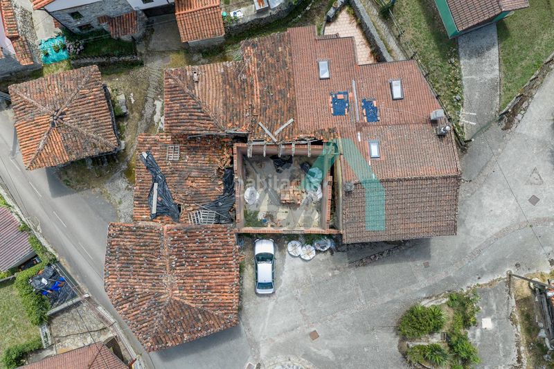 Foto 32bfe01e-893e-4b08-ab05-935d86c68864. Casa adossada a Quirós
