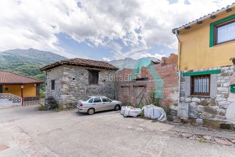 Foto 4dd69fd4-5ea8-4661-aa03-4e9b6d1f5253. Casa adossada a Quirós