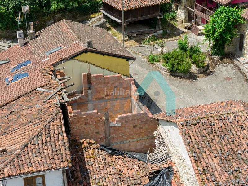 Foto b013684d-a464-4bde-b088-eb6807b04a61. Casa adossada a Quirós