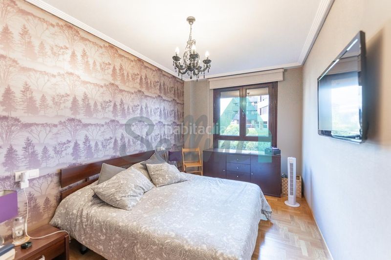 Foto c73d63eb-a078-4100-a053-745c78adcf89. Pis amb calefacció aparcament a Montecerrao Oviedo
