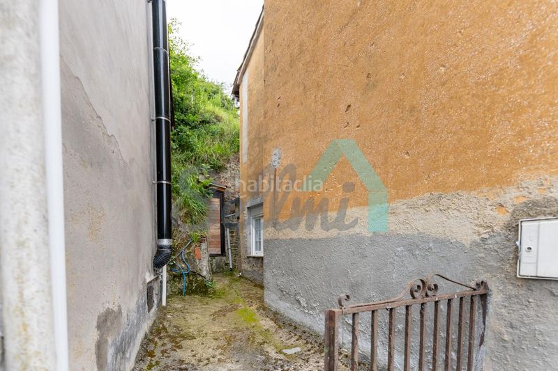 Foto 0be43661-cb01-4480-a786-1a2e5ecec980. Casa adossada amb calefacció a La Felguera Langreo