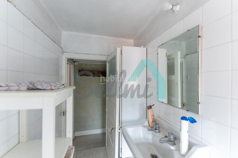 Foto 0d83ce06-525d-43d3-8288-943d5192bf0b. Casa adossada amb calefacció a La Felguera Langreo