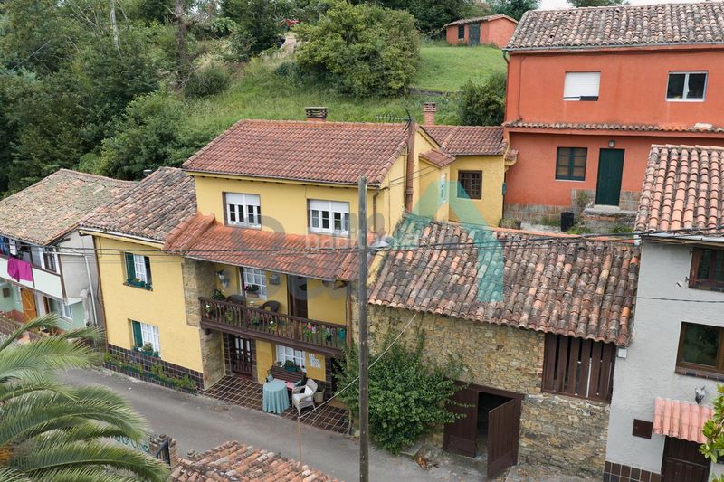 Foto 65f3e48c-de70-4973-9d22-1e7810b6d69e. Casa adossada amb calefacció a La Felguera Langreo