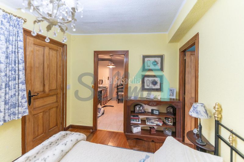 Foto c744f169-5d1f-44a2-9bdc-c800e24b1c6e. Casa adossada amb calefacció a La Felguera Langreo