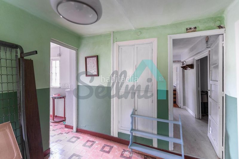 Foto d0325cdf-790e-4063-9d79-8ac298e33573. Casa adossada amb calefacció a La Felguera Langreo