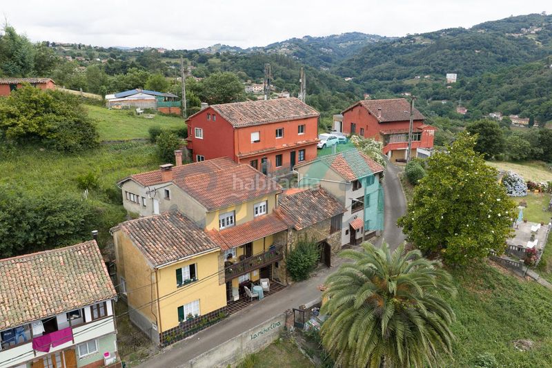 Foto de31a738-2720-4784-9500-82556646cbe9. Casa adossada amb calefacció a La Felguera Langreo