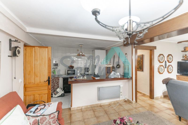 Foto ed343531-a9e8-489f-a91e-3ab9fe847c5b. Casa adossada amb calefacció a La Felguera Langreo