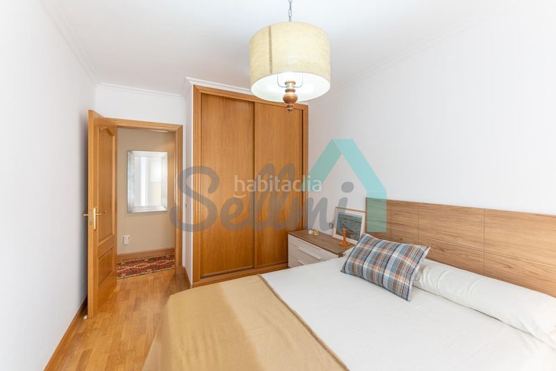 Foto b8b974f8-1957-4fb8-a23a-b2b12a45d9e7. Pis amb calefacció aparcament a La Ería Oviedo