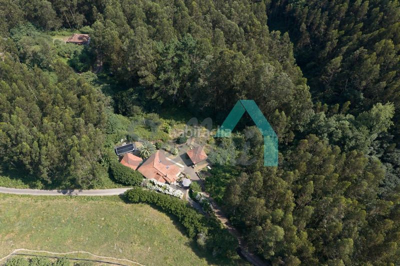 Foto 035e14ac-f701-4fc9-bef4-1e51dd5a335b. Casa amb calefacció piscina a Pravia