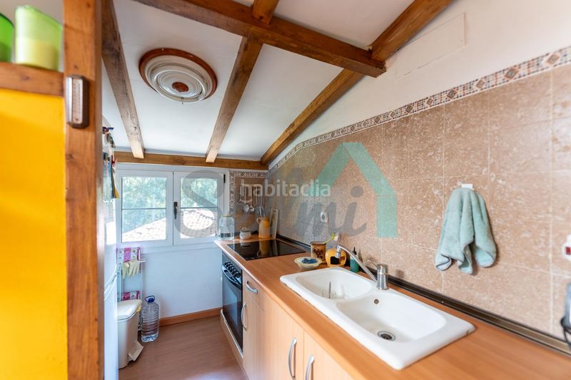 Foto 106a95d6-5302-40af-be1d-30d1b2c1e5f1. Casa amb calefacció piscina a Pravia