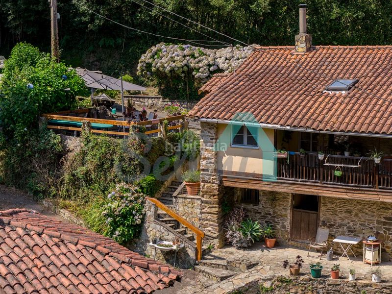 Foto 90aeb6e9-72c7-4320-8431-448d7dff7923. Casa amb calefacció piscina a Pravia