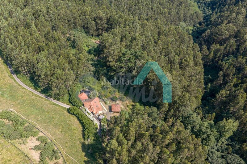 Foto ad004f87-49de-434d-a2b9-a314187bccd2. Casa amb calefacció piscina a Pravia