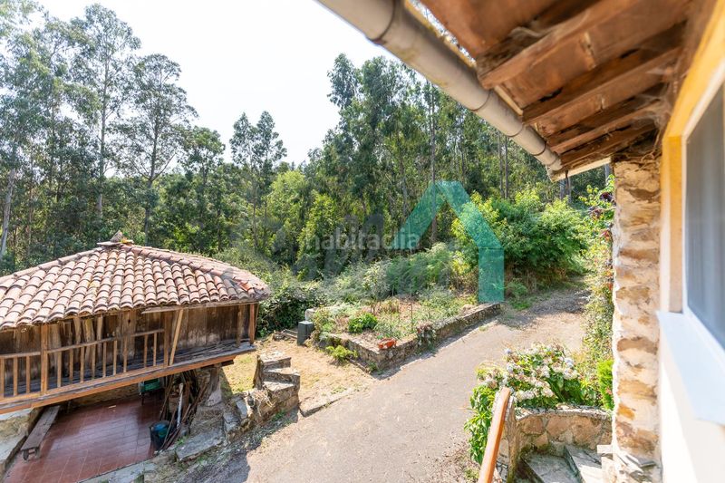 Foto be2dd7cd-914f-4bd2-ace5-c875fb50f5b3. Casa amb calefacció piscina a Pravia
