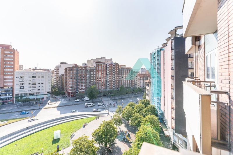 Foto ce391fa0-93b8-4a97-af87-25366b356c39. Piso en Centro Gijón
