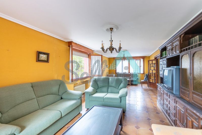 Foto 93a5b0d7-6976-44df-96ea-2ed0eb531ef0. Casa amb calefacció aparcament a Cué-San Roque-Andrín Llanes