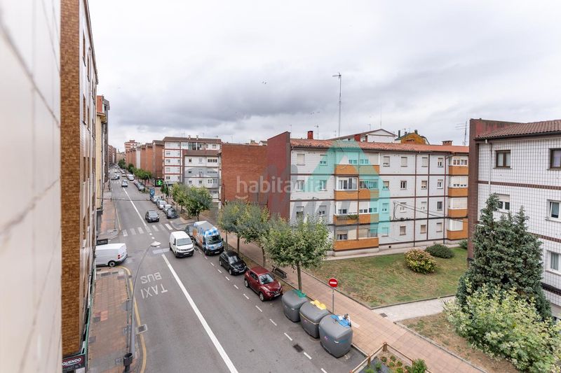 Foto b1347d8c-d1d2-4338-a339-3dde5d8456e4. Pis amb calefacció a La Calzada Gijón
