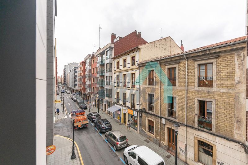 Foto 5d7dd0d6-6ab8-4395-b157-39cb4bb386f8. Alquiler piso en Centro Gijón