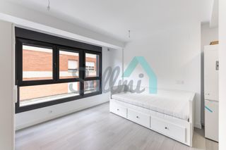 Miete Studiowohnung  Calle jacinto benavente
