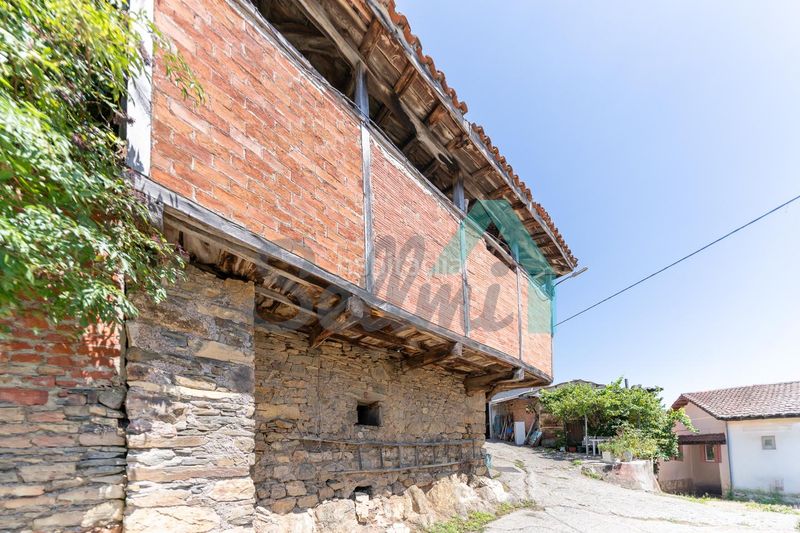 Foto 25adabd2-6990-4fec-aa63-25893ce46442. Casa a Tineo