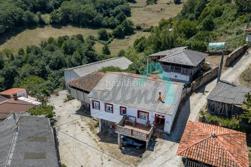 Foto 312d4f4b-4bfd-4843-b201-194c3eab8e52. Casa a Tineo
