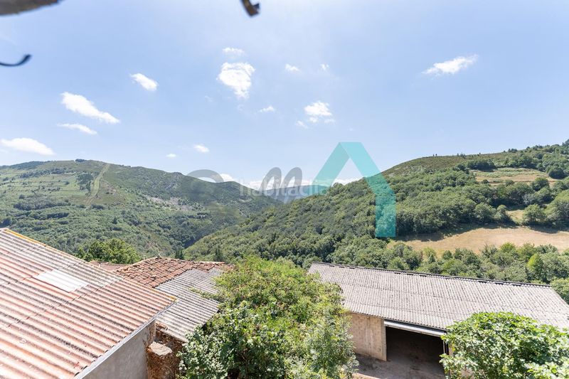 Foto 5fbfb523-b71f-4130-8c6d-ab7e0a6c7bdd. Casa a Tineo
