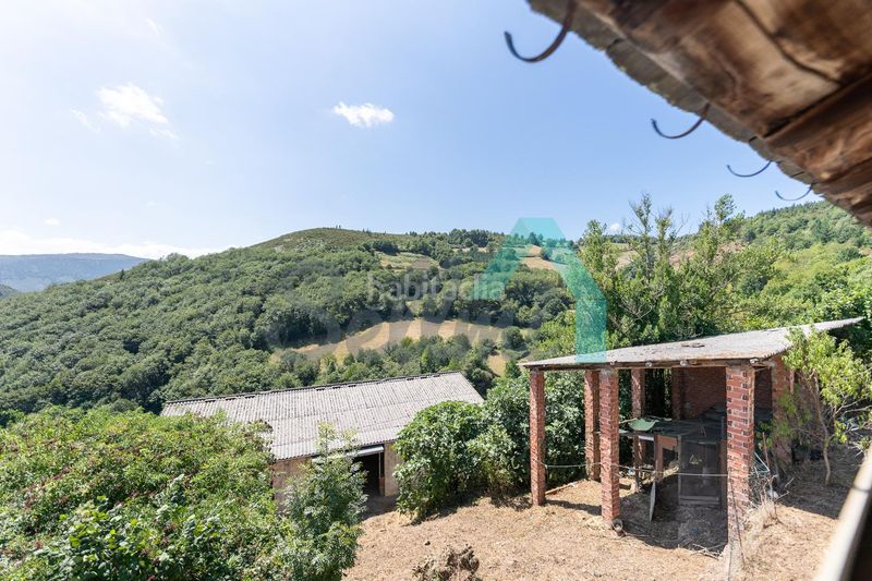 Foto 9a8c7406-ce63-4d00-a885-d19e569fcf8c. Casa a Tineo
