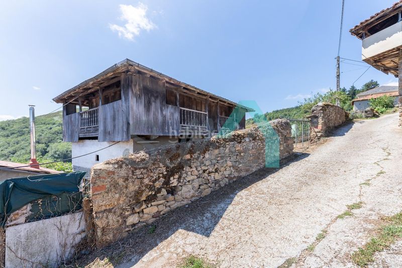 Foto bfbc4bfc-7961-4969-8586-56b9d57d5eb5. Casa a Tineo