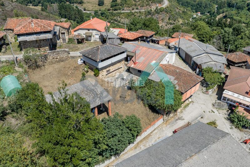 Foto c9e974da-c5fb-43b4-9783-1482c0402910. Casa a Tineo
