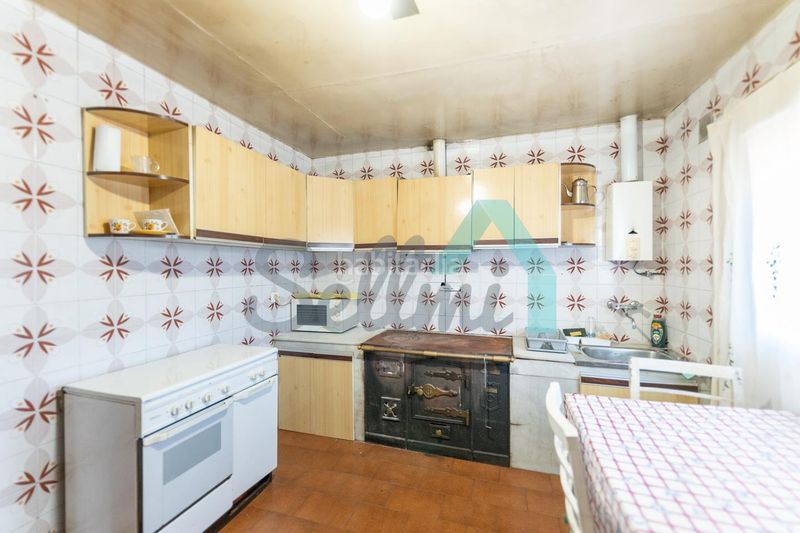 Foto e552fda3-3e12-4e59-82dd-4c9f870054d8. Casa a Tineo