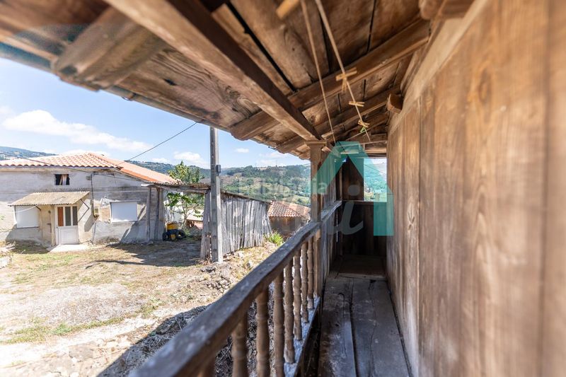Foto f1973088-5f9e-47f4-ad5e-48f78acd1288. Casa a Tineo