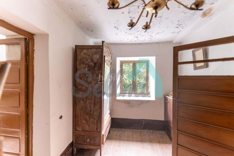 Foto b951d5a2-b3b9-42ac-82a2-b7e8cf5b0aec. Casa a Parroquias Sur - La Manjoya Oviedo