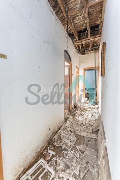 Foto 1a4254a3-b4e5-4ad0-9e07-7e131919abef. Edificio en Pravia
