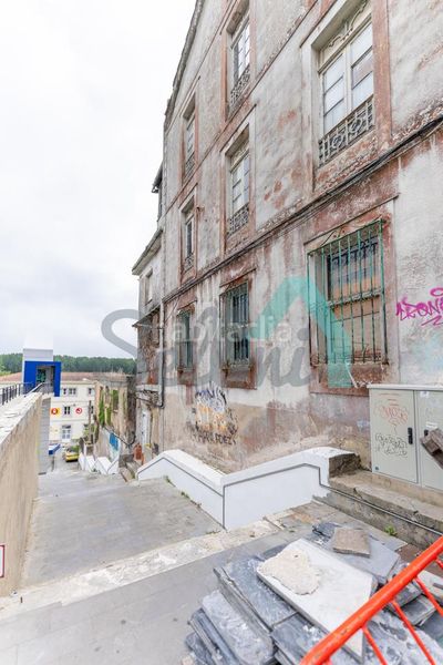 Foto 7663f035-484f-45d0-9bad-a31cfecdd916. Edificio en Pravia
