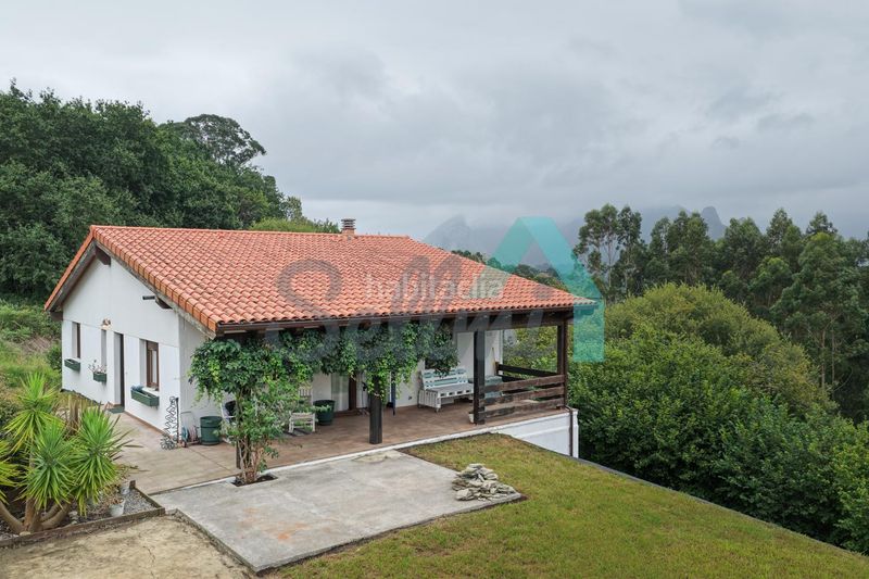 Foto 24587a95-37d7-433e-a6d5-a1f573c4be29. Casa amb calefacció a Ribadesella