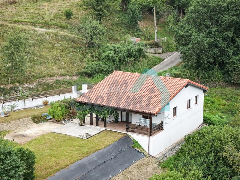 Foto 988c3be0-0a22-48d4-9001-358e5762188c. Casa amb calefacció a Ribadesella