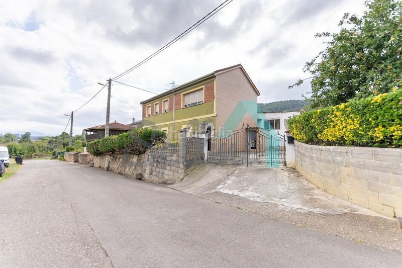 Foto 5f686d70-05c2-4c3d-ad90-91eaa8832d4a. Casa amb calefacció a Parroquias Norte - Naranco Oviedo