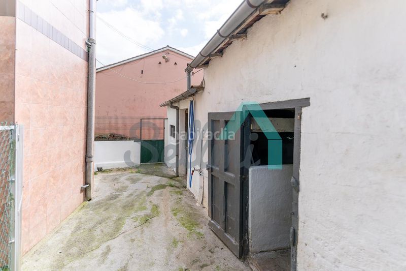 Foto a327c3e8-f678-4277-a26b-5e63b5df61e7. Casa amb calefacció a Parroquias Norte - Naranco Oviedo