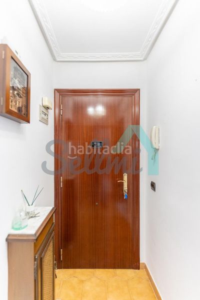 Foto 49696e0a-0dd9-411a-995e-e5df5a879062. Lloguer pis amb calefacció a Aller