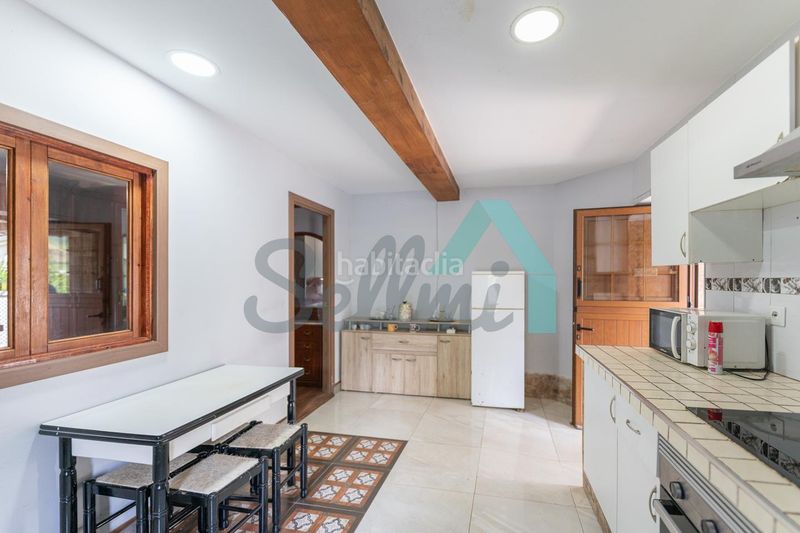 Foto 438d3187-78ad-4d44-ae61-be1bf13158ea. Casa amb calefacció a Coaña