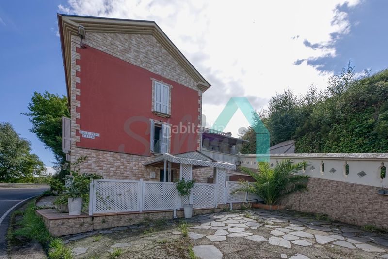 Foto 4db74b67-592e-44a0-866b-e62818f61d99. Casa amb calefacció a Coaña