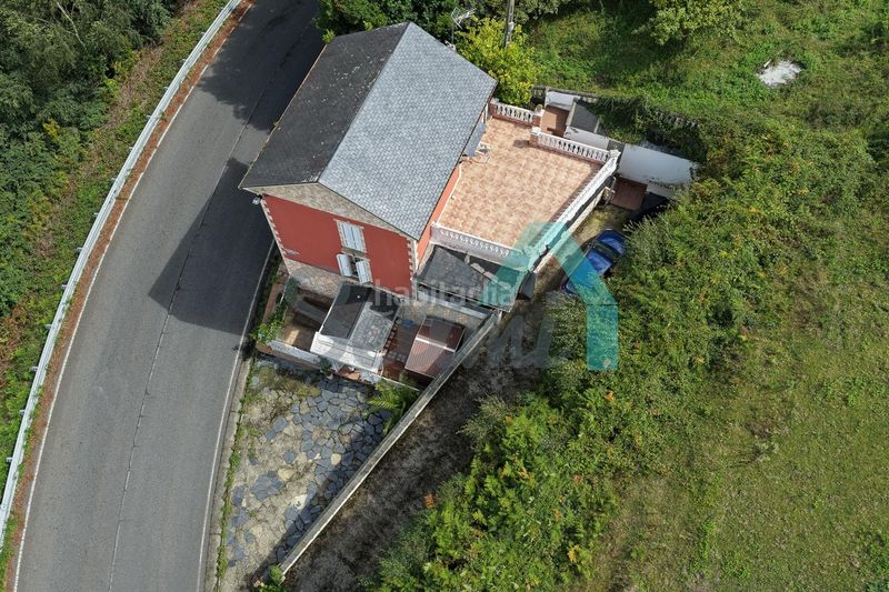 Foto a24f4681-abeb-4c92-a698-8e6b67d769bf. Casa amb calefacció a Coaña