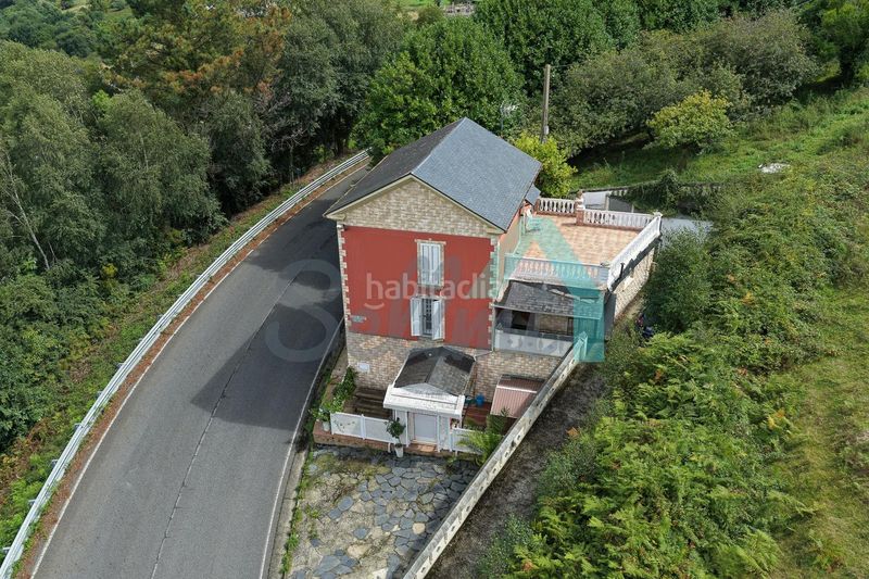 Foto aa39c250-b950-4832-ad4a-b6fa43f0bfee. Casa amb calefacció a Coaña