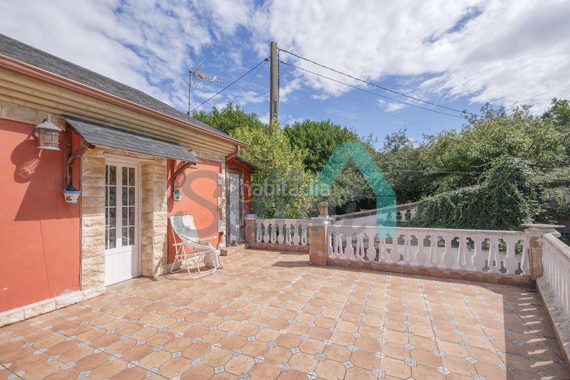 Foto b9c05a9e-d593-4b89-9d12-2099b17cf938. Casa amb calefacció a Coaña