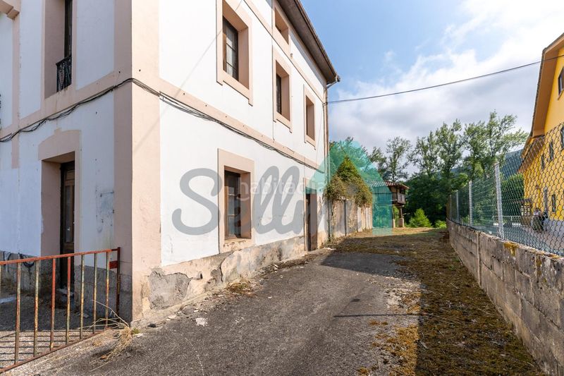 Foto 5edfe285-3329-4355-8f24-d4fa801c4eff. Casa a Cangas de Onís