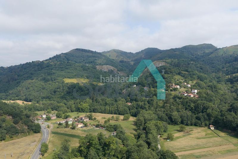 Foto c003ee7b-9c0f-4e2e-89cb-f8f7a72d1ae2. Casa a Cangas de Onís