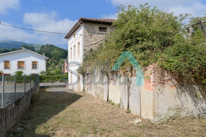Foto e4cca867-45dd-4a0f-8857-6f1a909adf07. Casa a Cangas de Onís