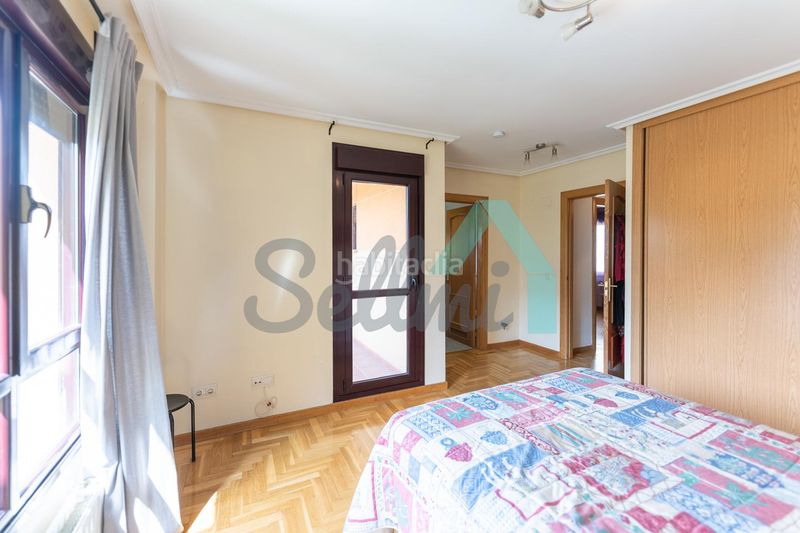 Foto 86e54bff-4b18-4e9c-9866-3b363d08580a. Casa adossada amb calefacció a Ribera de Arriba