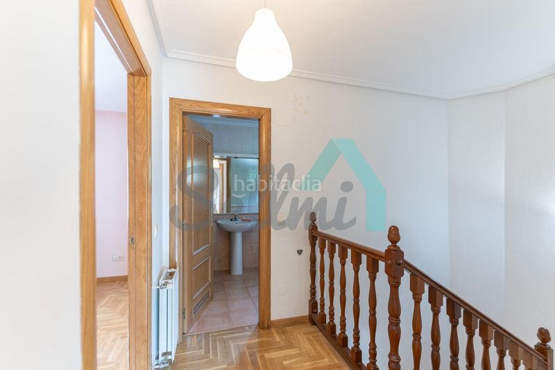 Foto b0bdeb80-4119-4aac-96d5-218bf05a8031. Casa adossada amb calefacció a Ribera de Arriba