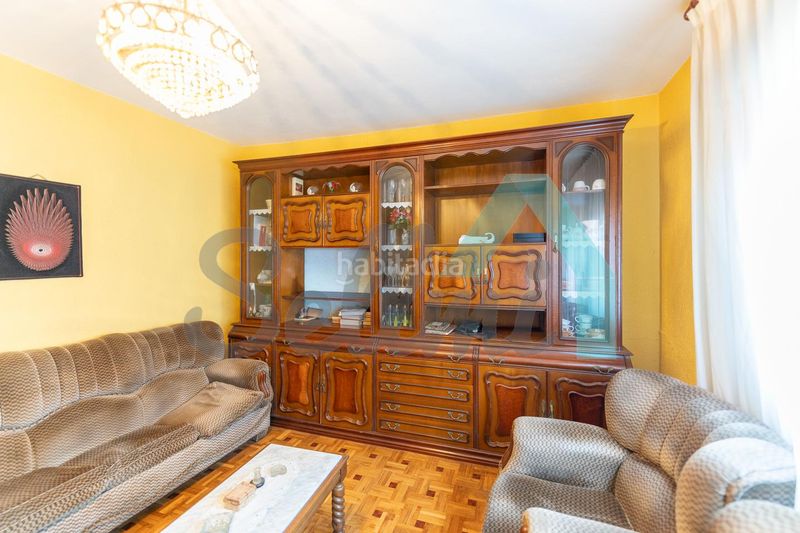Foto b3ac9002-447f-4c39-83c9-6b53566498ad. Piso en Aller